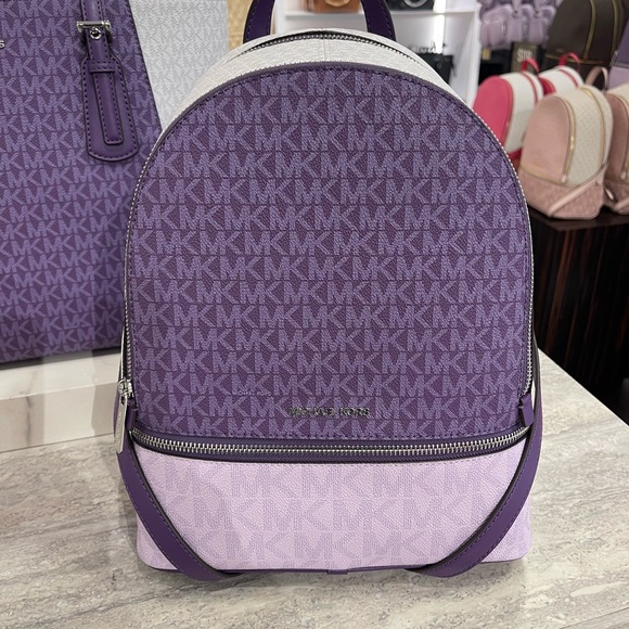 MICHAEL KORS Rhea Md Zip Color-Block Signature Logo Backpack
Dark Purple MLT
NWT - Picture 11 of 16